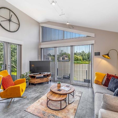 Woad Mill Lakeside Lodges Boston Exteriér fotografie