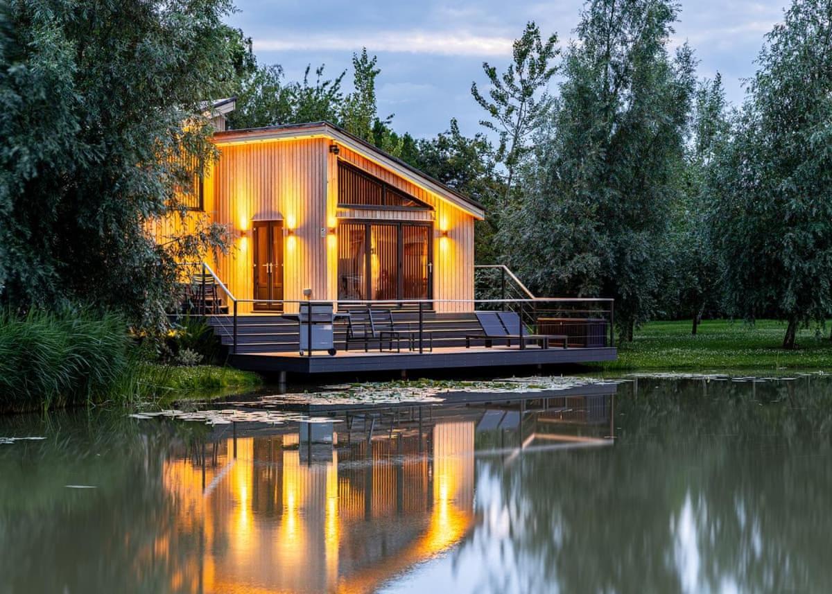 Woad Mill Lakeside Lodges Boston Exteriér fotografie