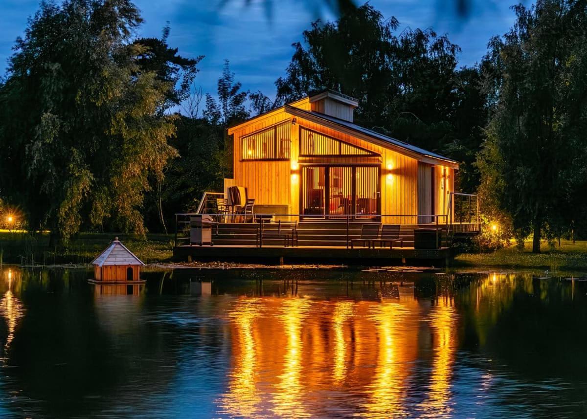 Woad Mill Lakeside Lodges Boston Exteriér fotografie